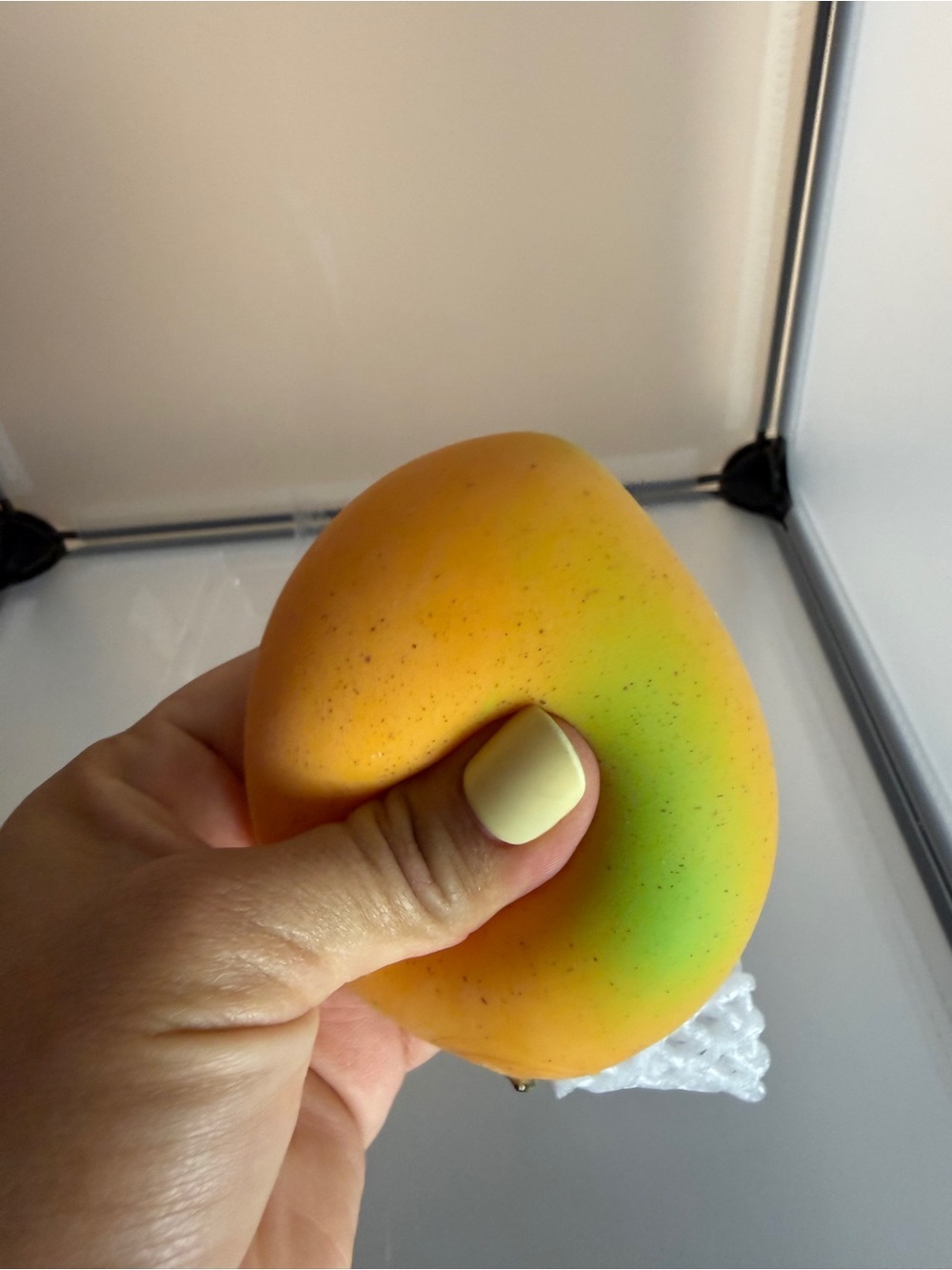 Realistic Mango Squishy 🥭 Super Solid Slow Rising - Picture 6 of 6